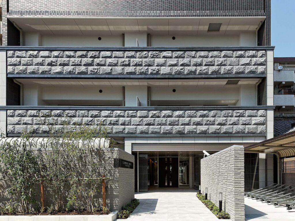 プレサンスロジェ平安通