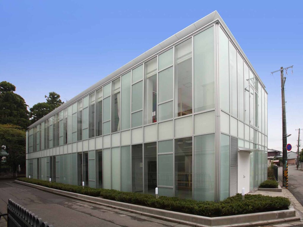 福井工業大学 SSLデザイン工房棟