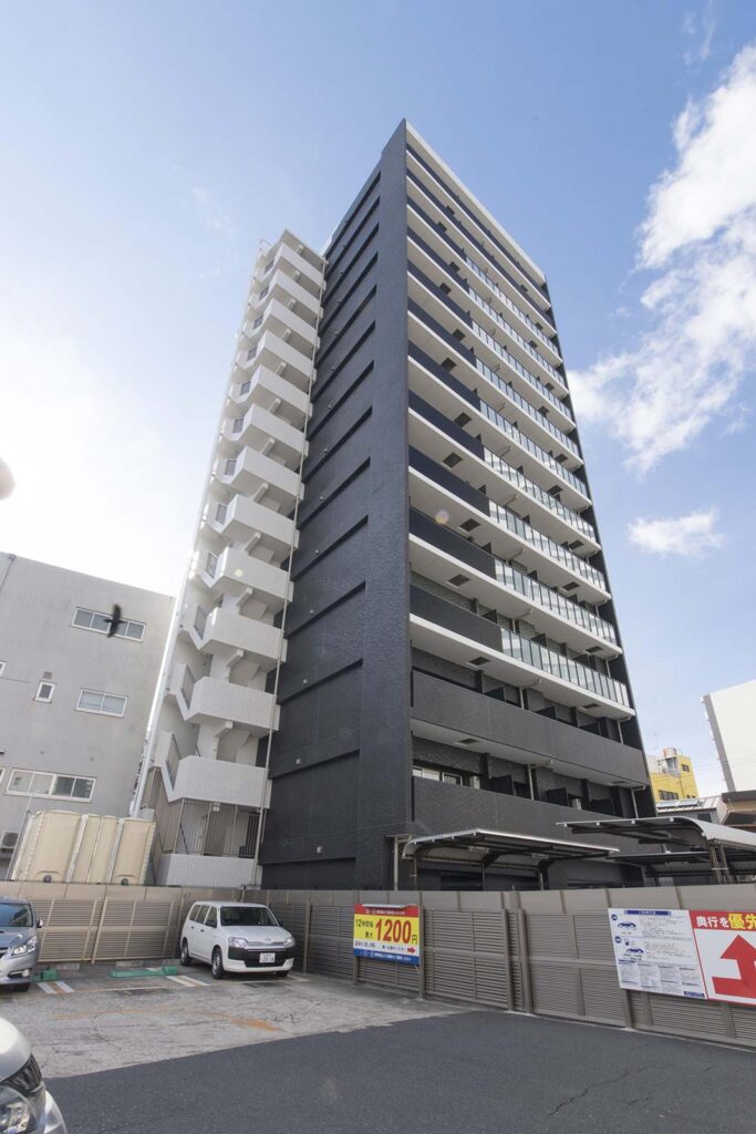 プレサンス栄ライズ